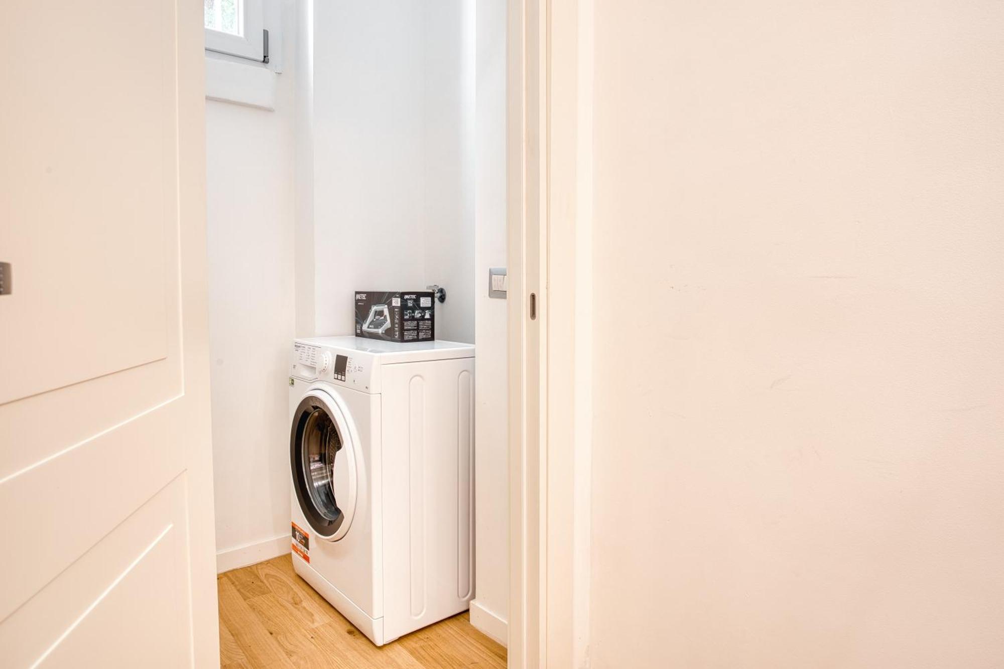 Walk To Navigli - Via Gola - 2 Bedrooms Apt Milano Exteriör bild