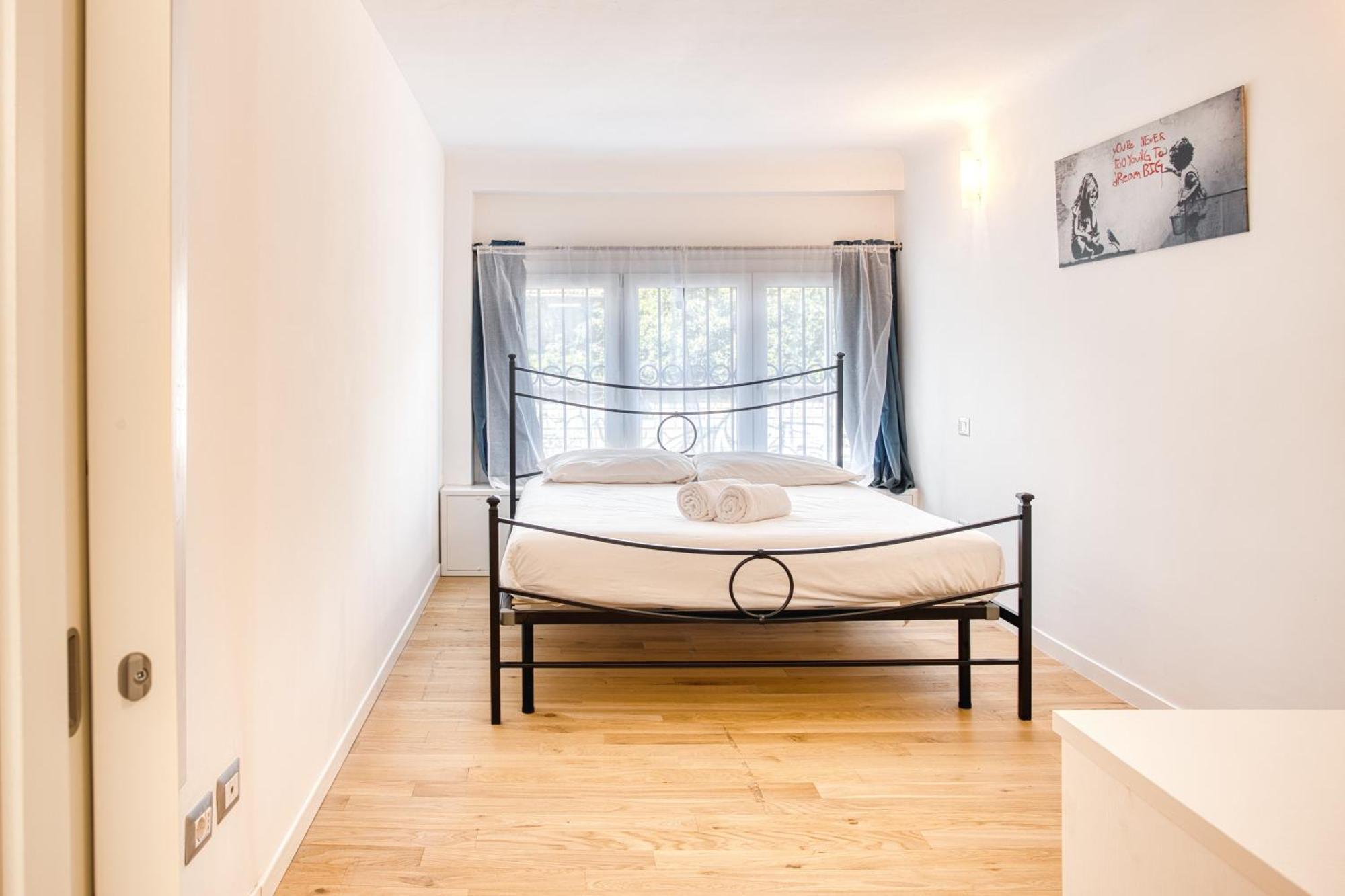 Walk To Navigli - Via Gola - 2 Bedrooms Apt Milano Exteriör bild