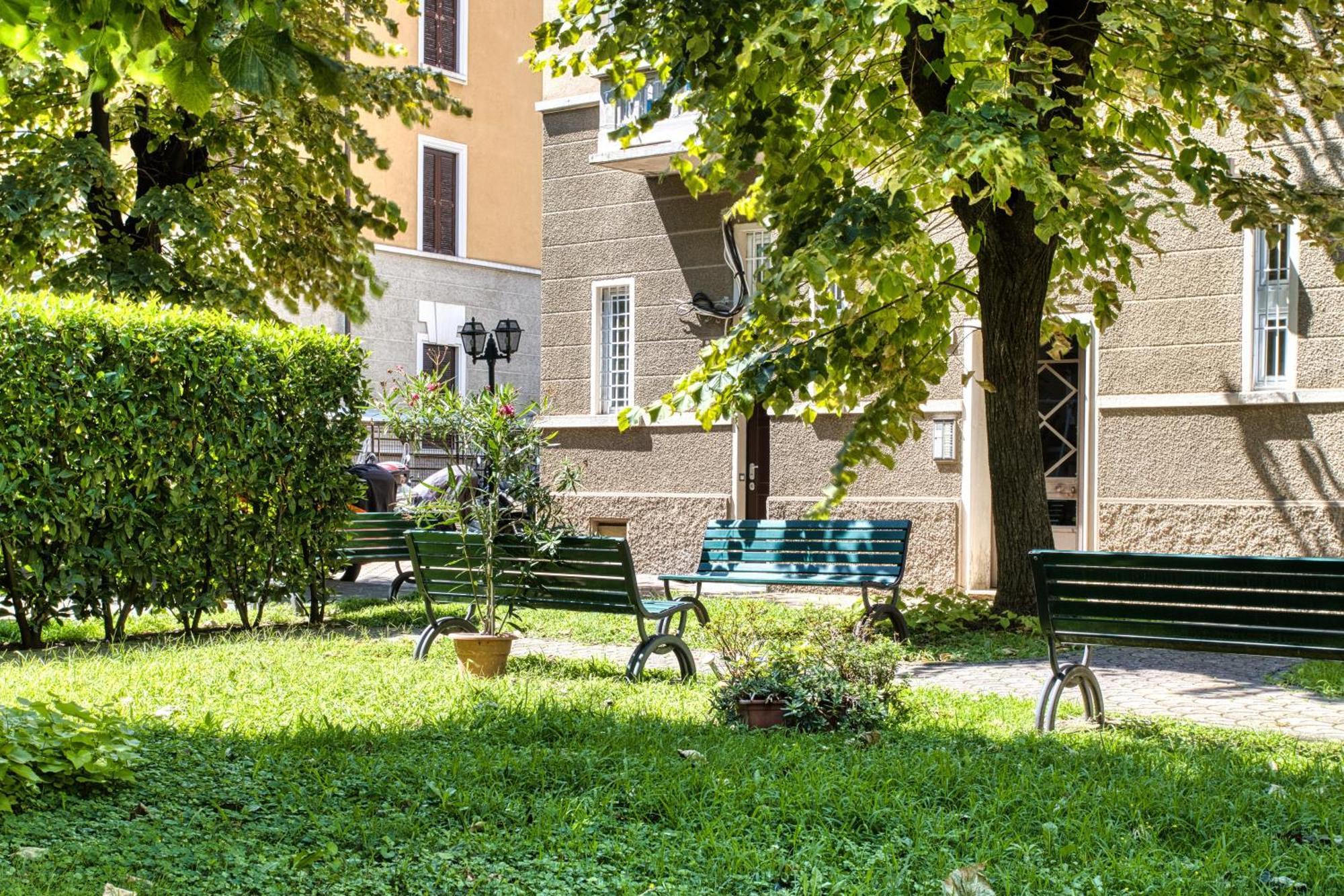 Walk To Navigli - Via Gola - 2 Bedrooms Apt Milano Exteriör bild