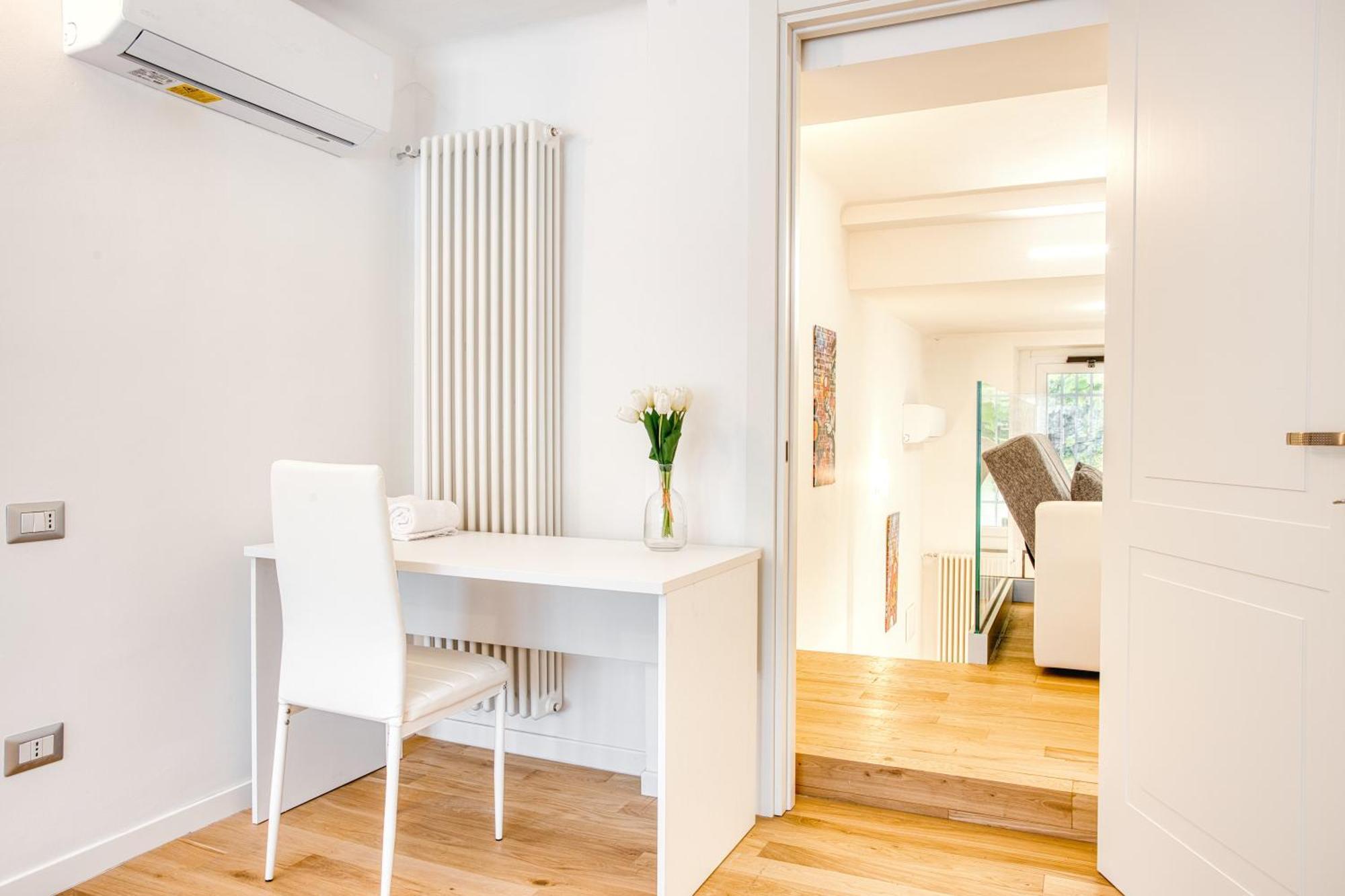 Walk To Navigli - Via Gola - 2 Bedrooms Apt Milano Exteriör bild