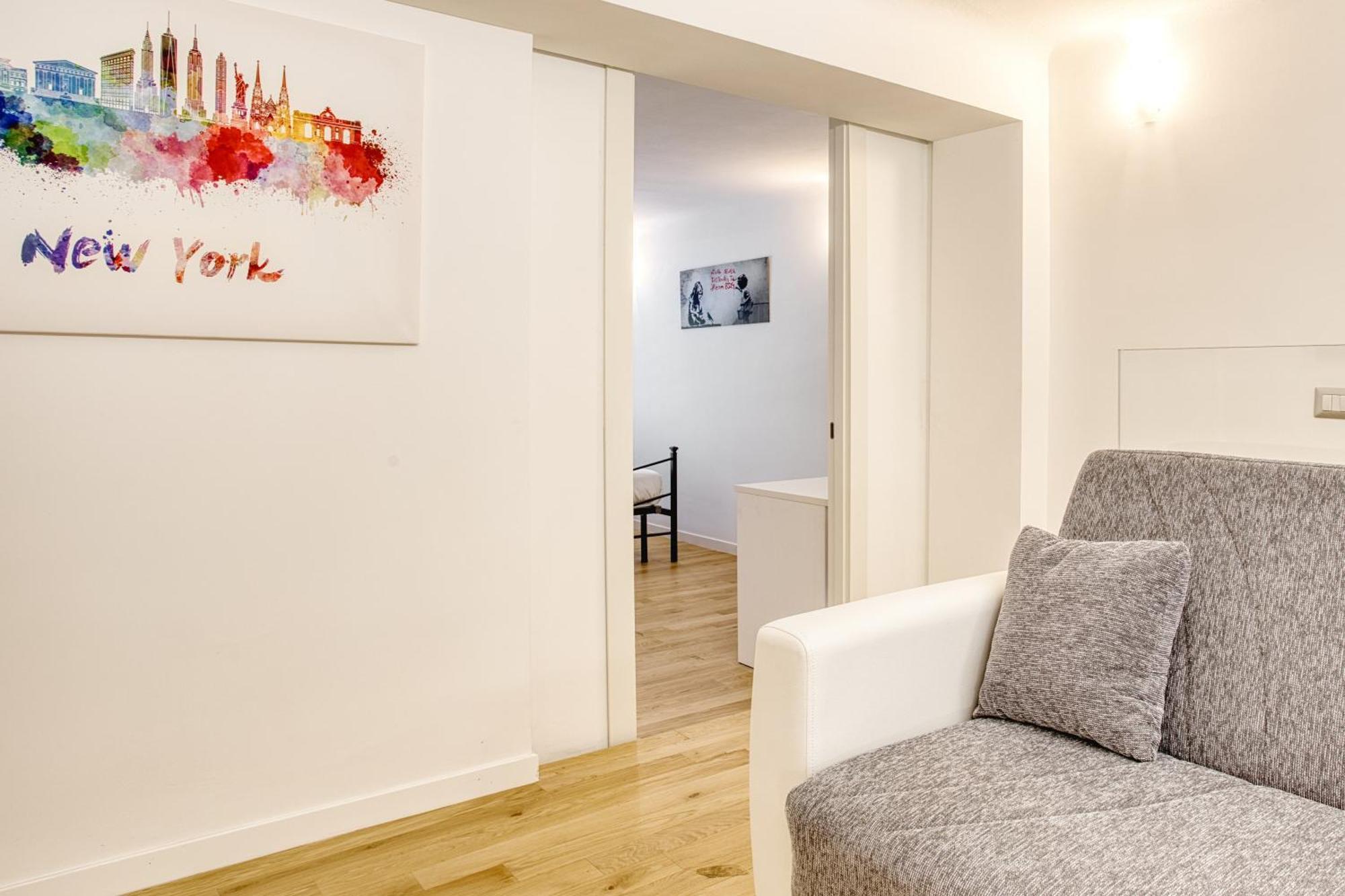 Walk To Navigli - Via Gola - 2 Bedrooms Apt Milano Exteriör bild